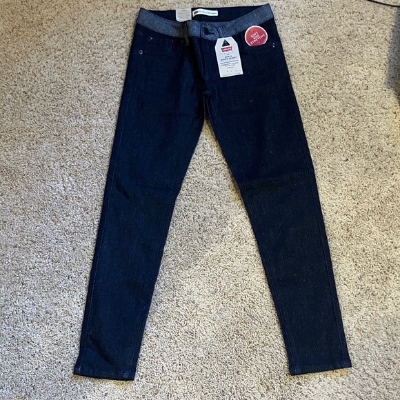 Levi’s Dark Blue Skinny Jeans - Picture 4 of 7